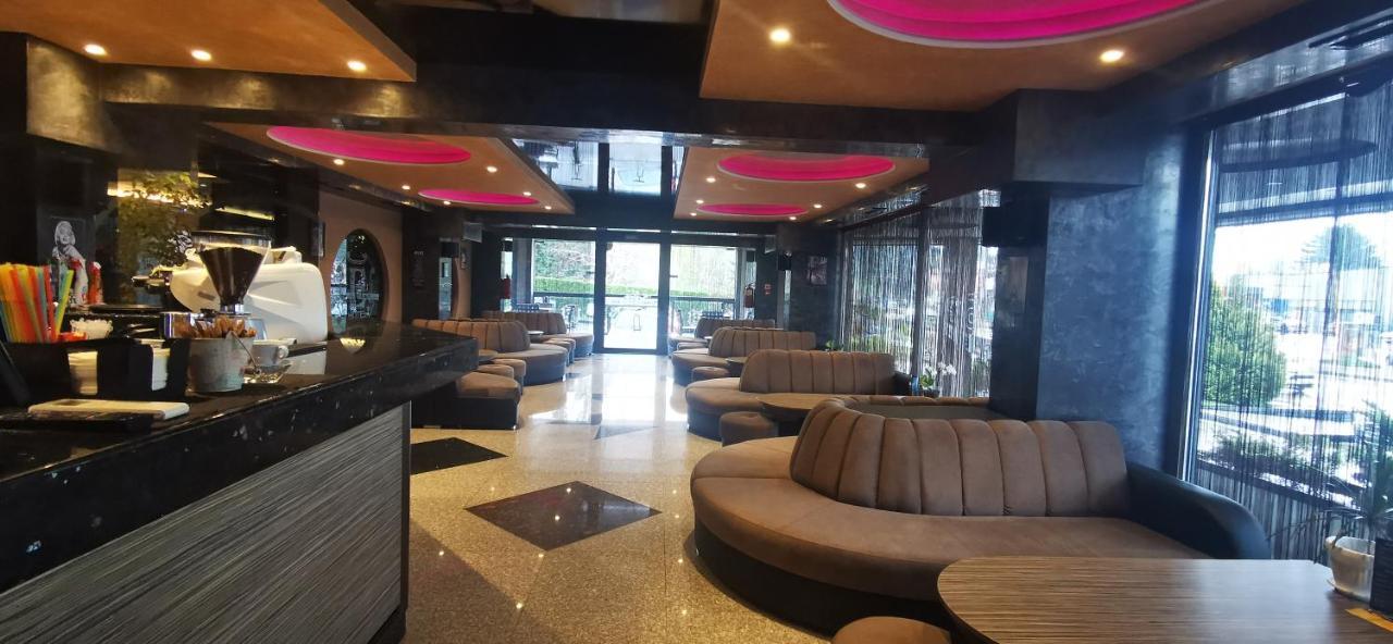 Hotel Elit Pernik 외부 사진