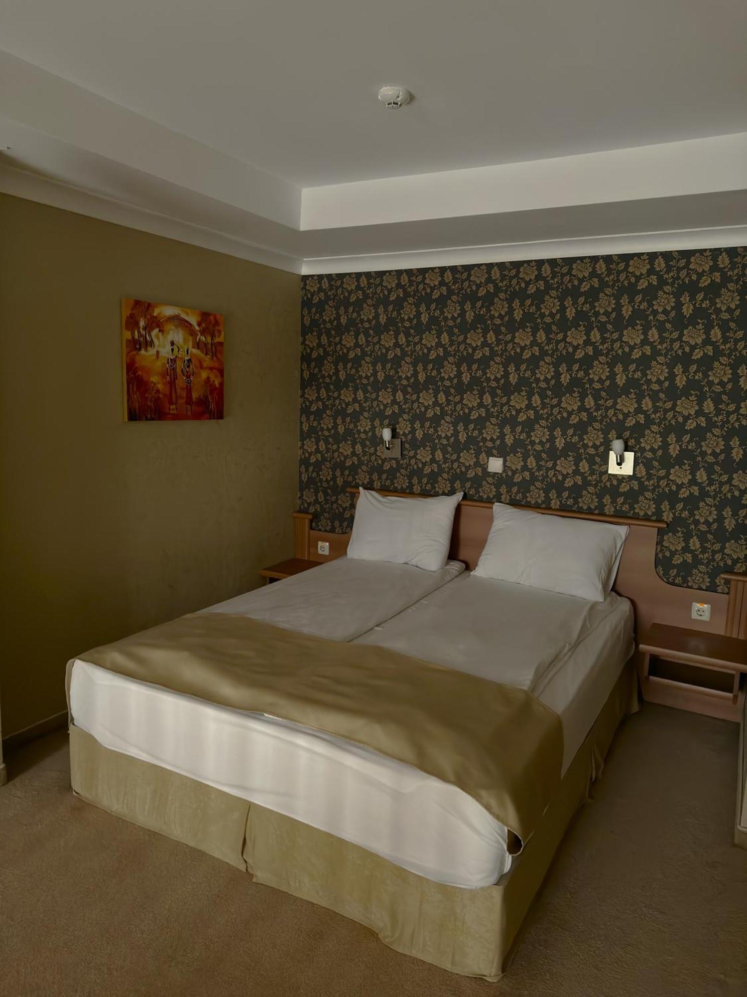 Hotel Elit Pernik 외부 사진
