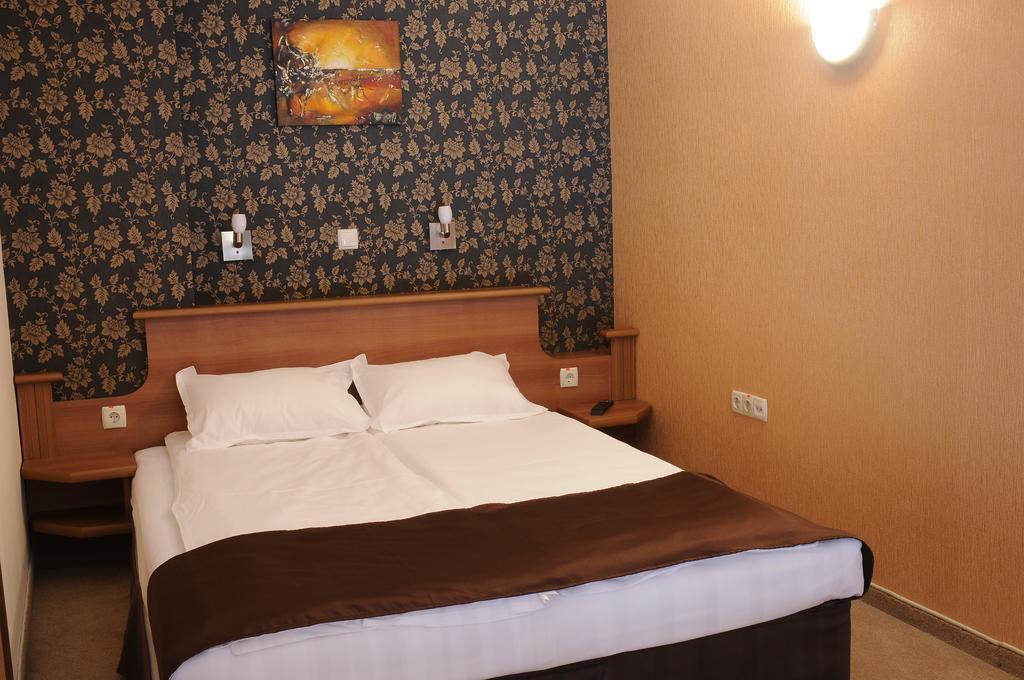 Hotel Elit Pernik 외부 사진